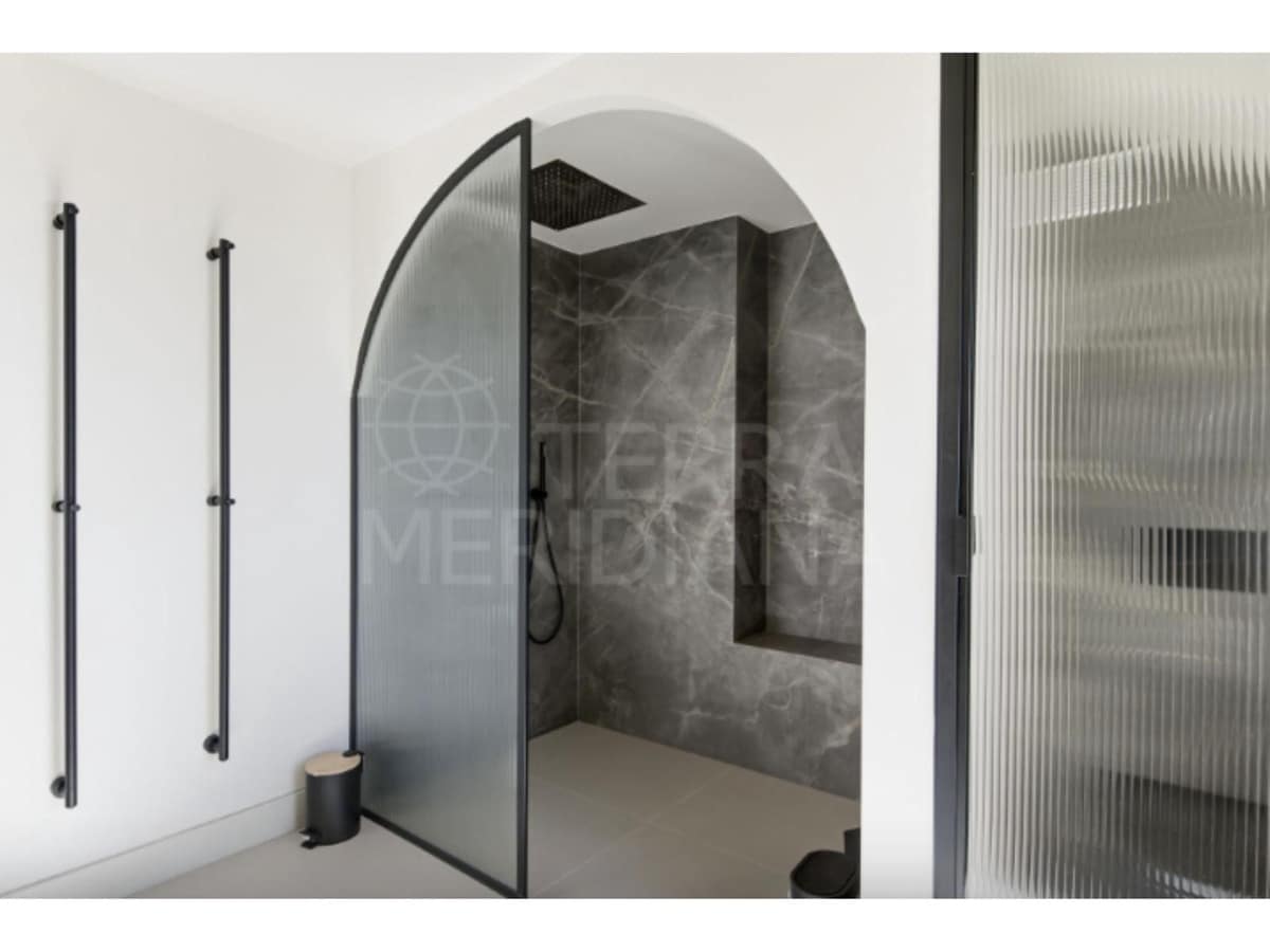 4 bedroom Apartment for sale in Benahavis - € 1,595,000 (Ref: 9794032)