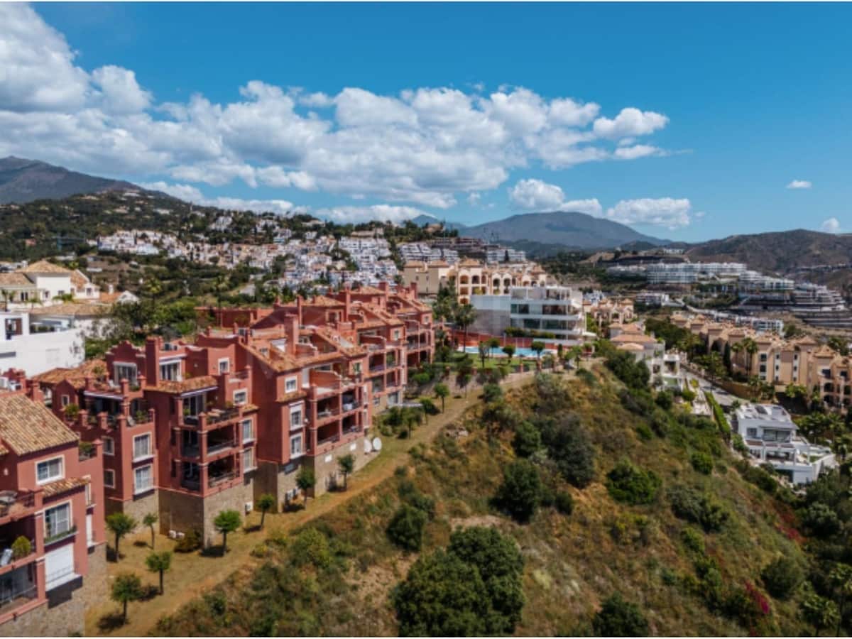 4 bedroom Apartment for sale in Benahavis - € 1,595,000 (Ref: 9794032)