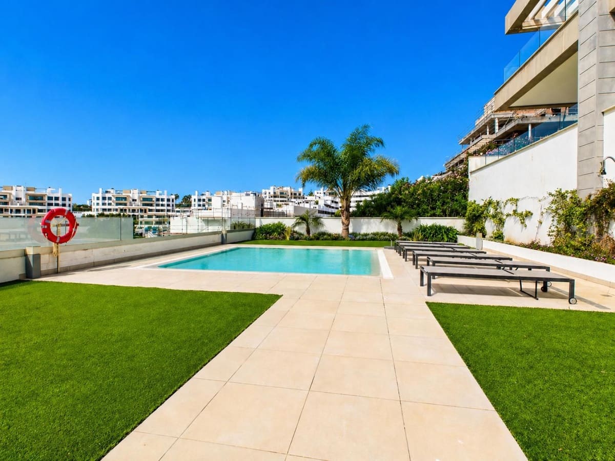 4 Zimmer Apartment zu verkaufen in Estepona - 1.250.000 € (Ref: 9806034)