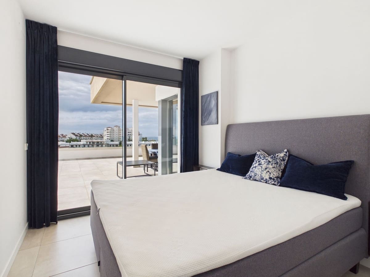 4 Zimmer Apartment zu verkaufen in Estepona - 1.250.000 € (Ref: 9806034)