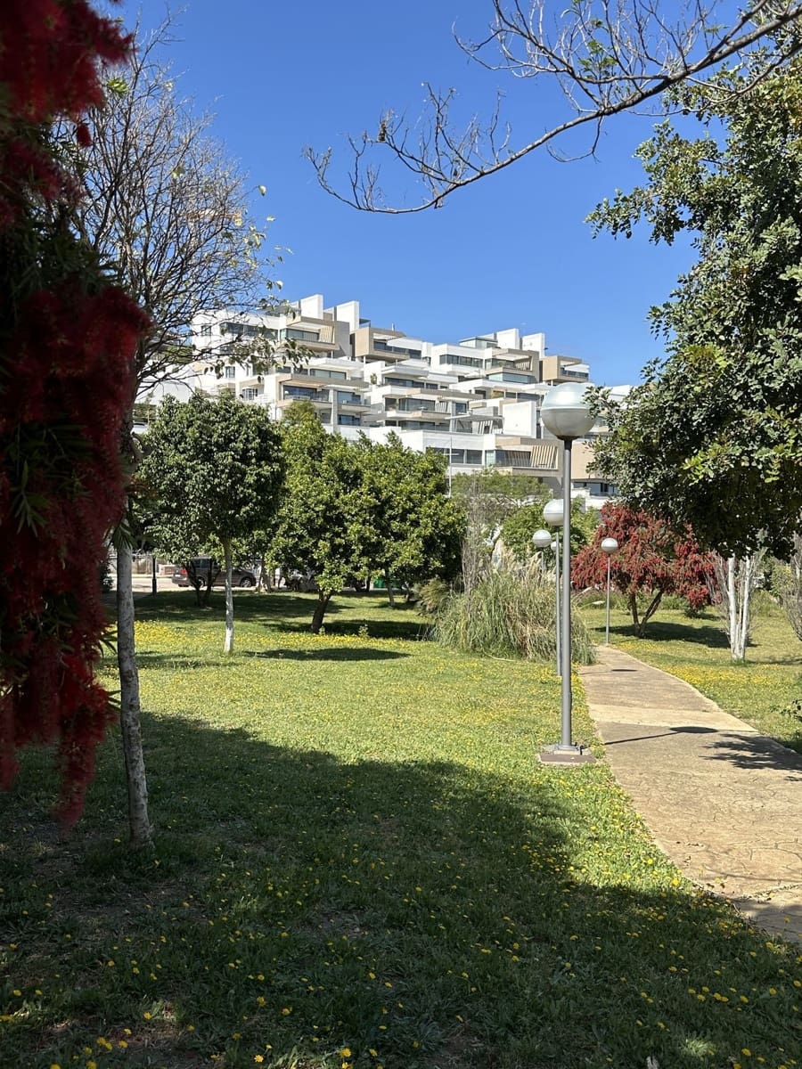 4 bedroom Apartment for sale in Estepona - € 1,250,000 (Ref: 9806034)
