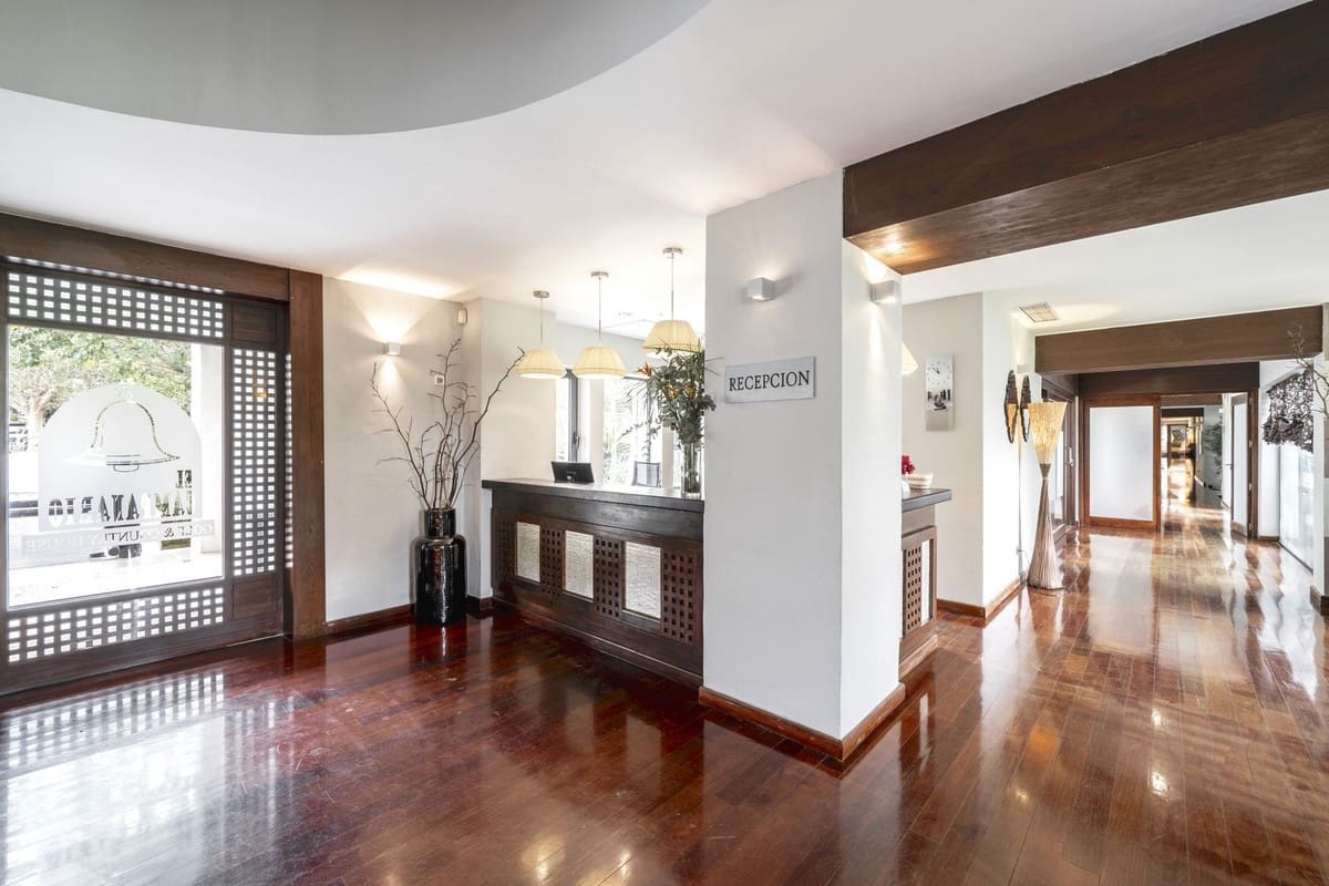 5 makuuhuone Huvila myytävänä paikassa Estepona - 1 950 000 € (Ref: 9811198)