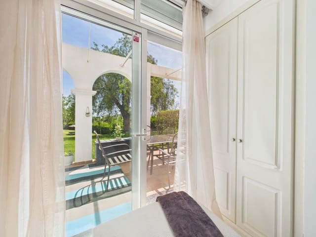 2 bedroom Apartment for sale in La Quinta, Benahavís - € 410,000 (Ref: 9819840)