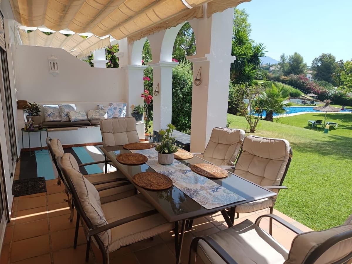Apartamento de 2 habitaciones en La Quinta en venta - 410.000 € (Ref: 9819840)