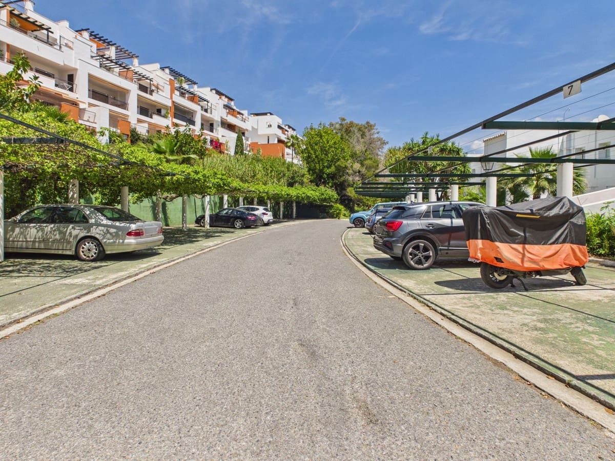 Apartamento de 2 habitaciones en La Quinta en venta - 410.000 € (Ref: 9819840)