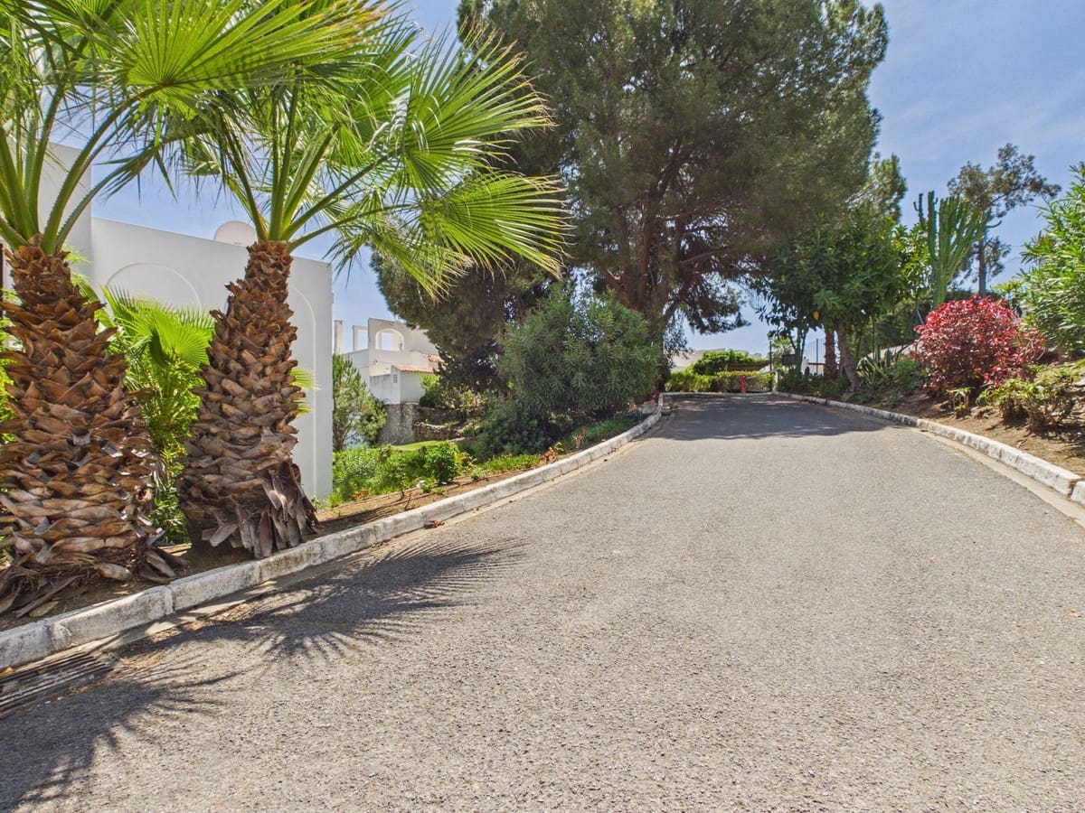 Apartamento de 2 habitaciones en La Quinta en venta - 410.000 € (Ref: 9819840)