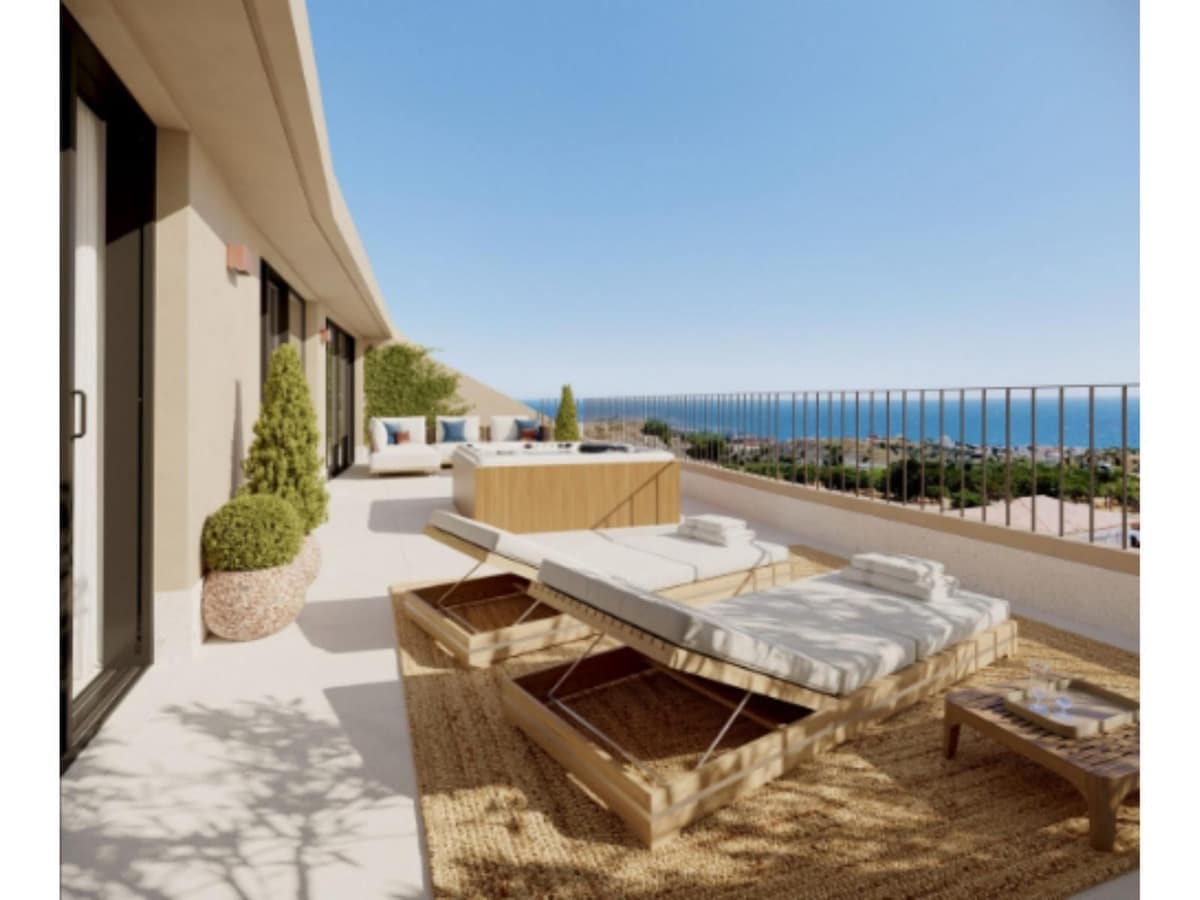 3 bedroom Apartment for sale in Fuengirola - € 599,000 (Ref: 9821971)