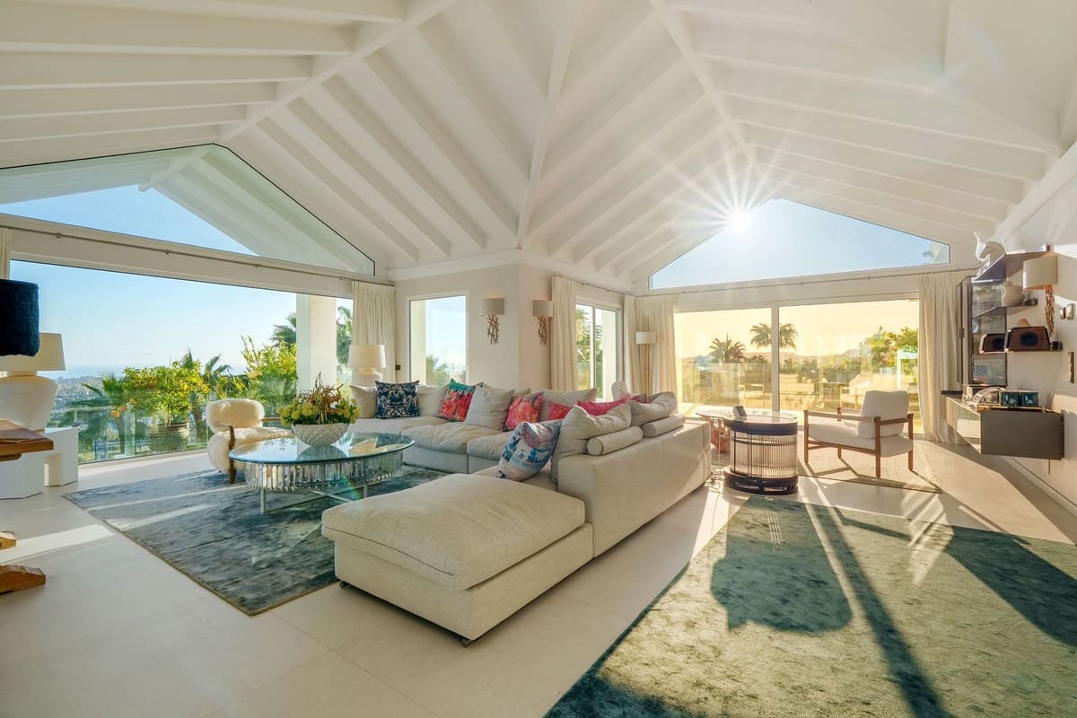 9 bedroom Villa for sale in Benahavis - € 8,250,000 (Ref: 9833196)