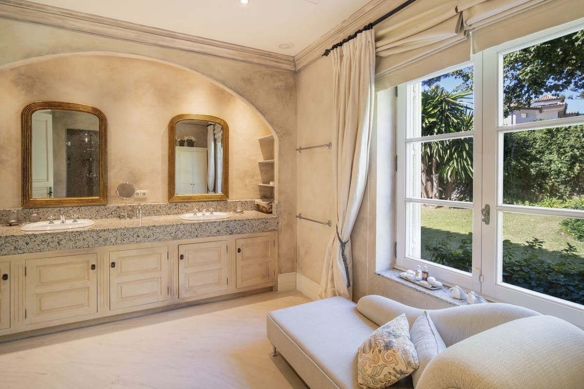 5 chambre Villa/Maison à vendre à Golden Mile - 13 800 000 € (Ref: 9833197)