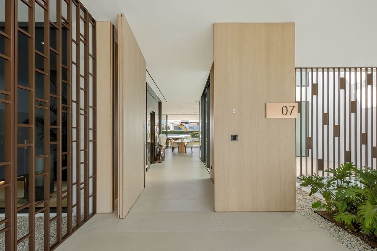 3 bedroom Villa for sale in Golden Mile - € 6,300,000 (Ref: 9835146)