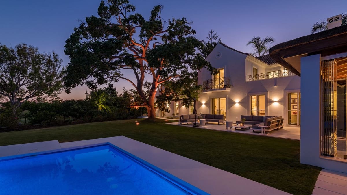 6 soveværelse Villa til salg i Nueva Andalucia - € 8.950.000 (Ref: 9842086)