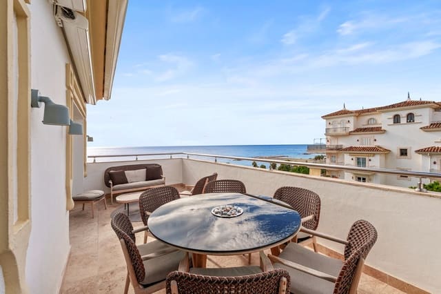 2 camera da letto Appartamento sulla Spiaggia in vendita in Puerto Banus, Marbella - 1.995.000 € (Rif: 9844806)