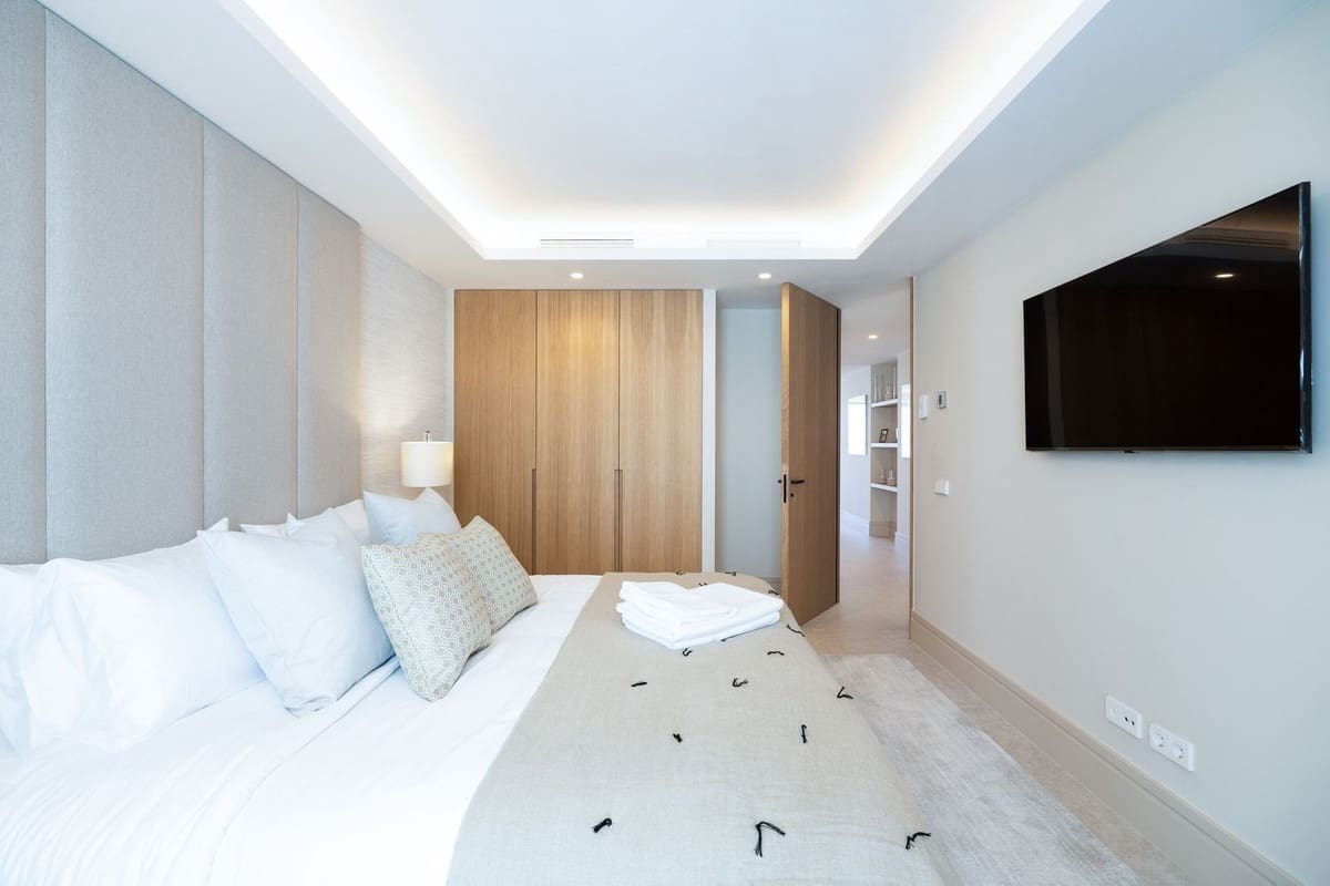 2 quarto Apartamento para venda em Puerto Banus - 1 245 000 € (Ref: 9848963)