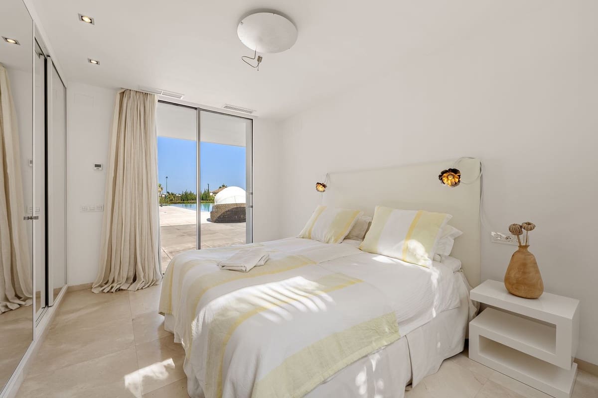 7 quarto Moradia para venda em Nueva Andalucia - 7 950 000 € (Ref: 9848967)