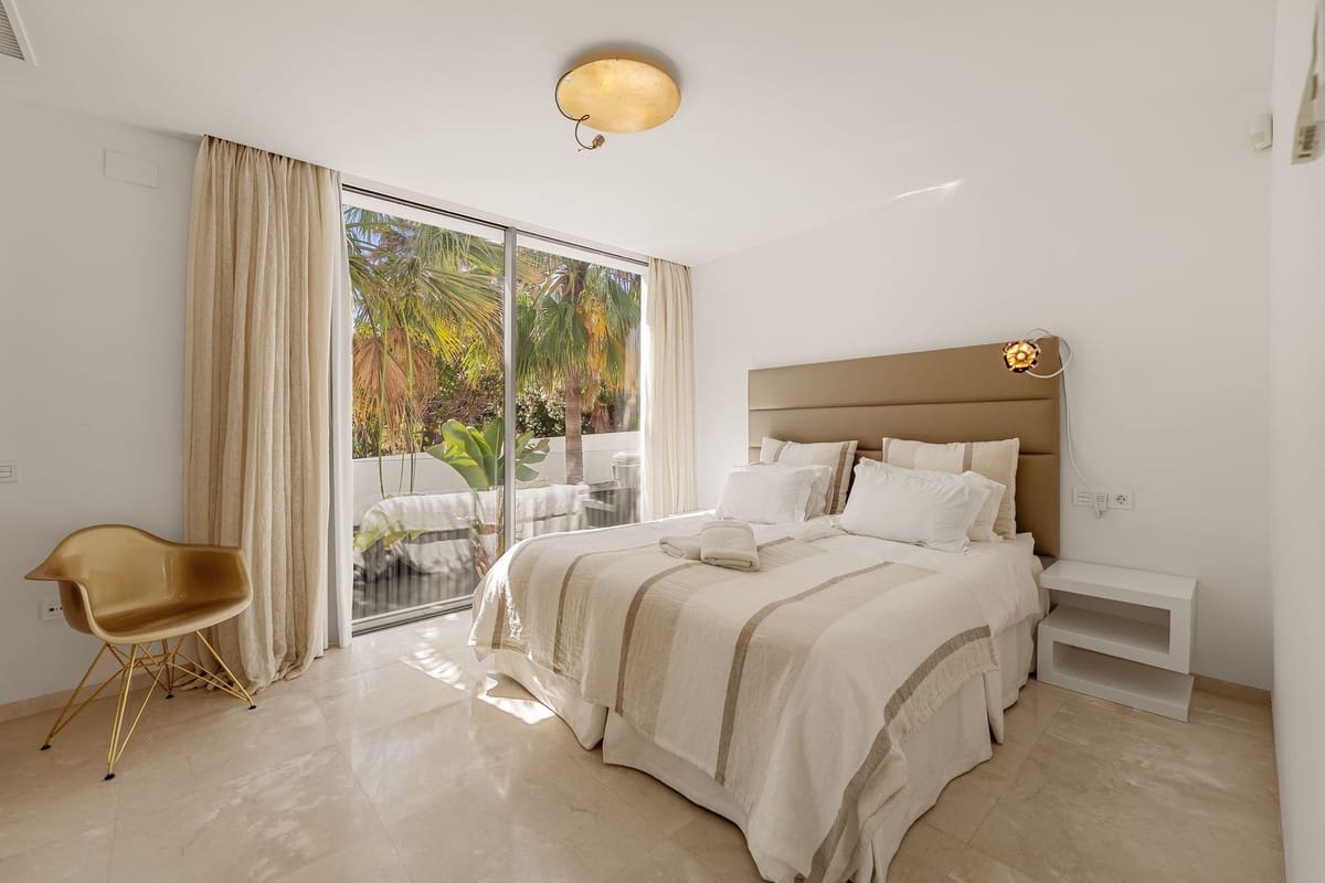 7 quarto Moradia para venda em Nueva Andalucia - 7 950 000 € (Ref: 9848967)
