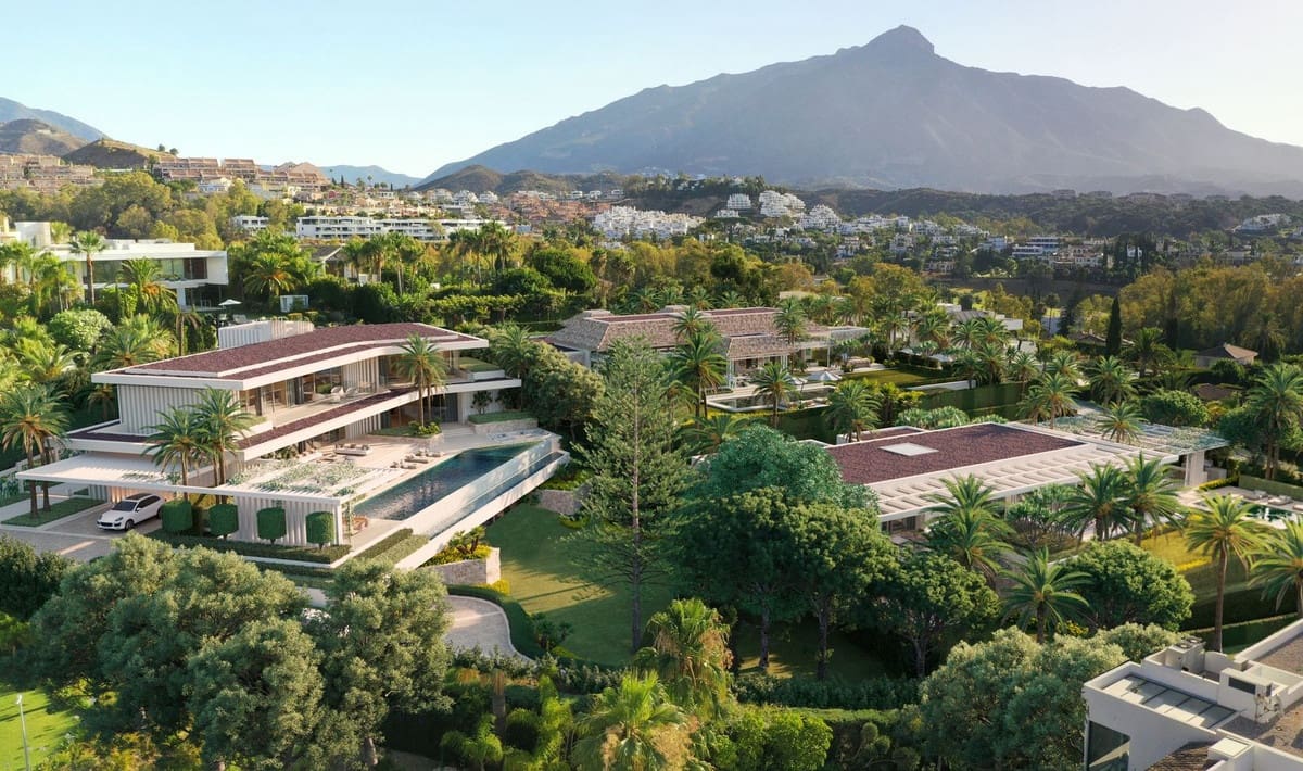Byggetomt til salgs i Nueva Andalucia - € 3 900 000 (Ref: 9848973)