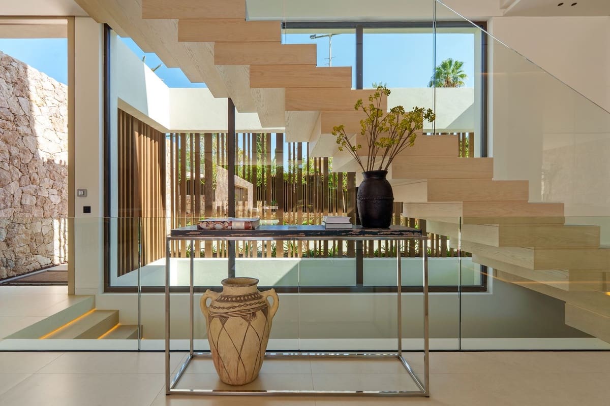 5 bedroom Villa for sale in Golden Mile - € 5,995,000 (Ref: 9848975)