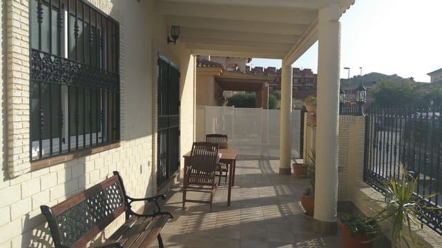 3 slaapkamer Villa te koop in Bigastro met garage - € 235.000 (Ref: 6361794)