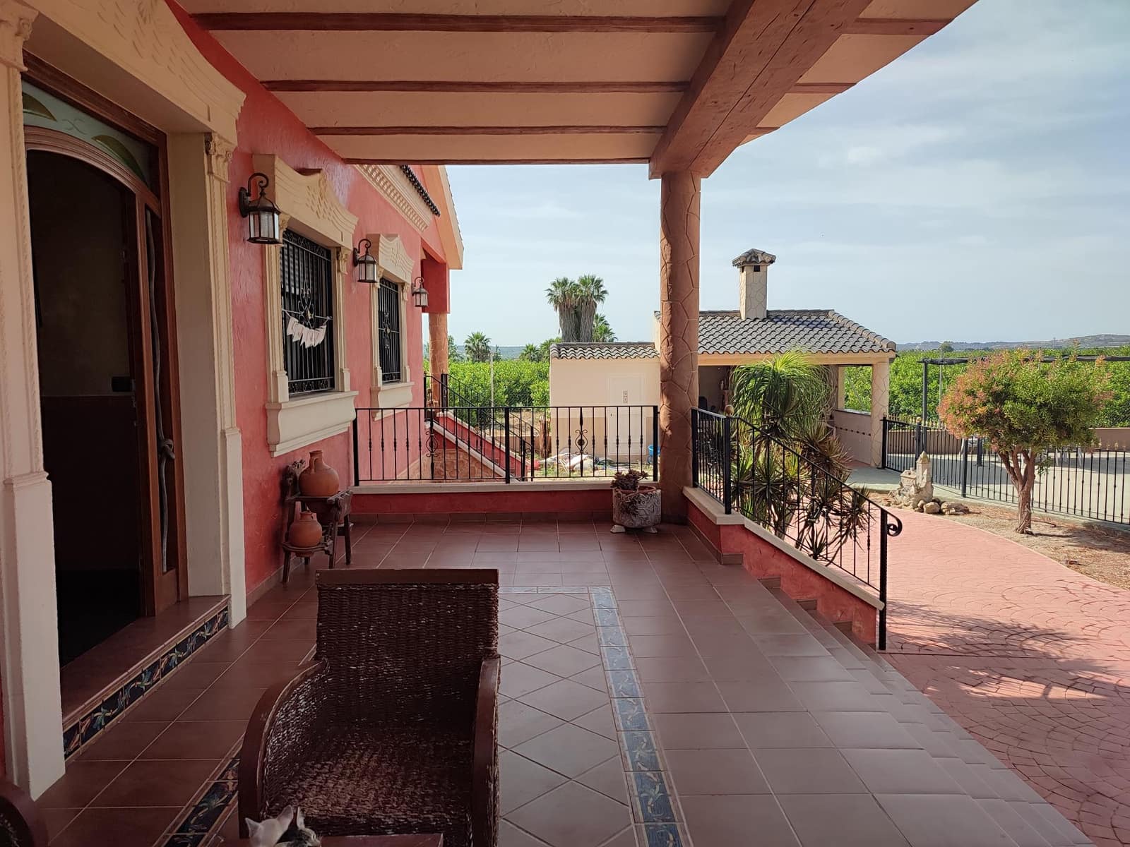 4 sypialnia Willa na sprzedaż w La Campaneta z basenem garażem - 450 000 € (Ref: 6917414)