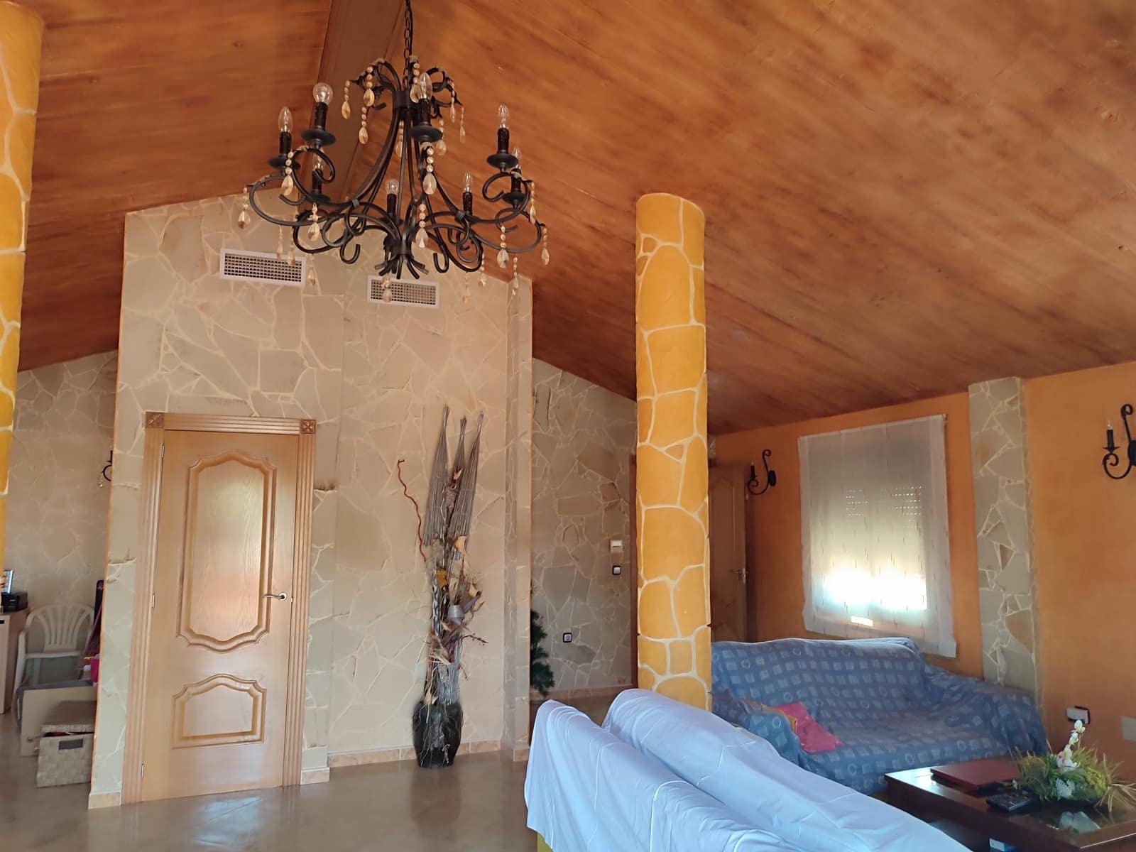 4 sypialnia Willa na sprzedaż w La Campaneta z basenem garażem - 450 000 € (Ref: 6917414)