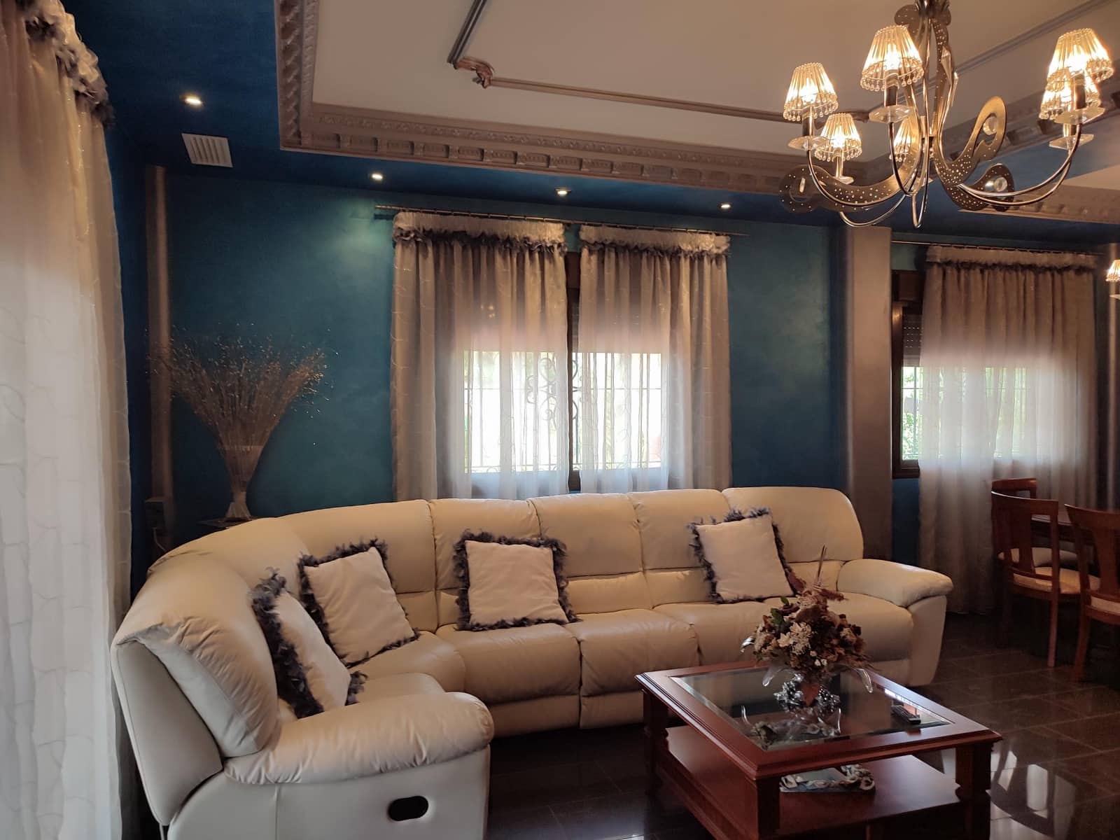 4 sypialnia Willa na sprzedaż w La Campaneta z basenem garażem - 450 000 € (Ref: 6917414)