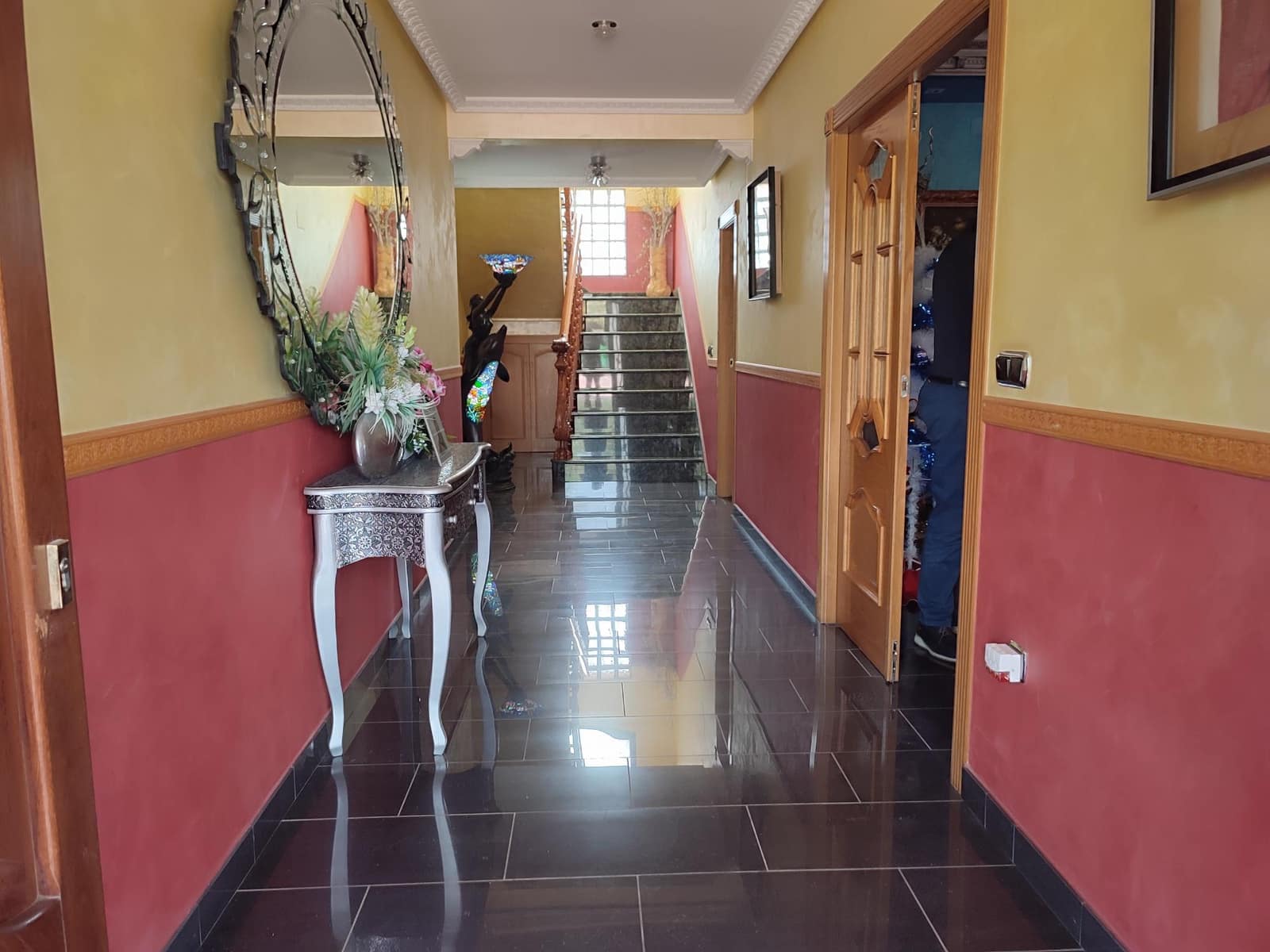 4 sypialnia Willa na sprzedaż w La Campaneta z basenem garażem - 450 000 € (Ref: 6917414)