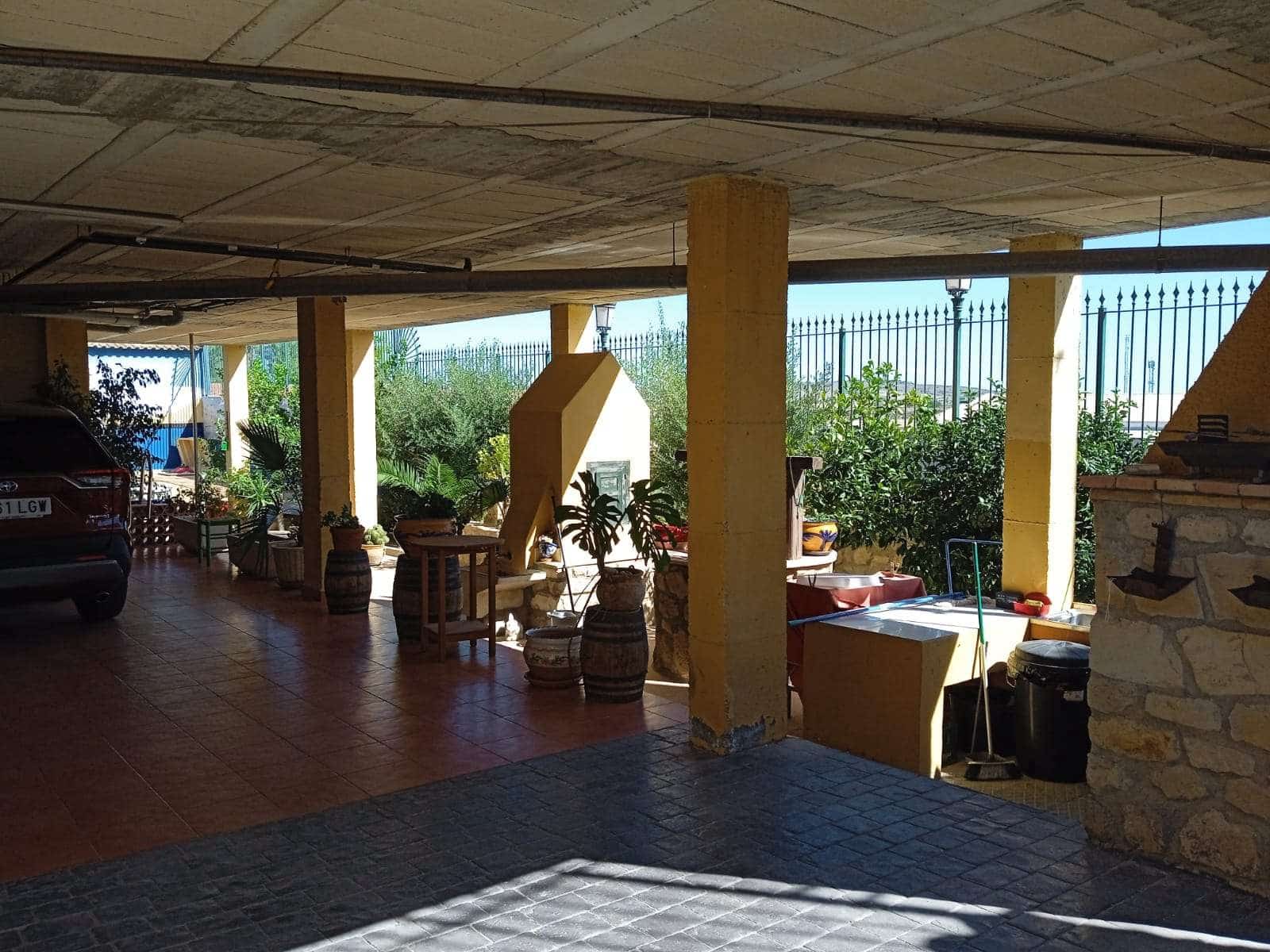 4 bedroom Villa for sale in Vistabella with pool garage - € 600,000 (Ref: 7086243)