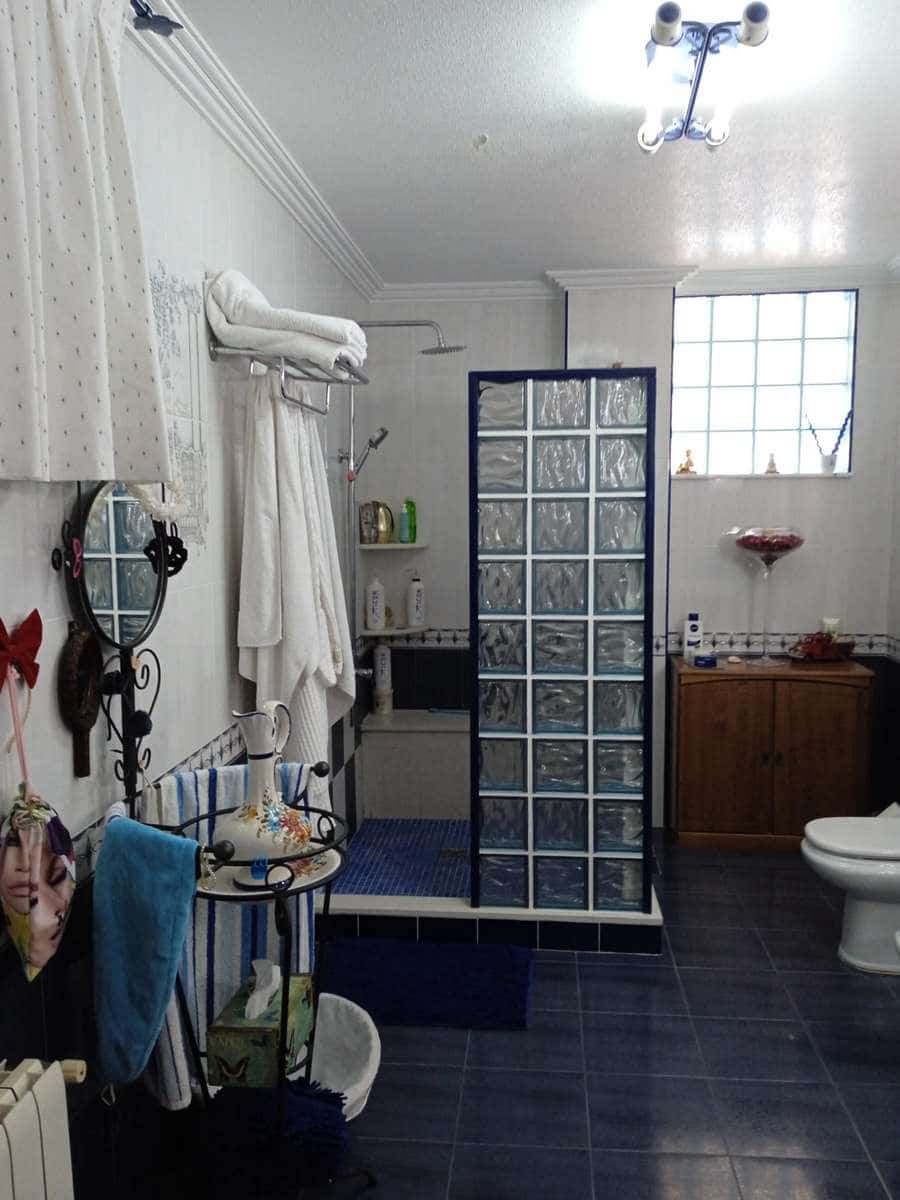 4 bedroom Villa for sale in Vistabella with pool garage - € 600,000 (Ref: 7086243)