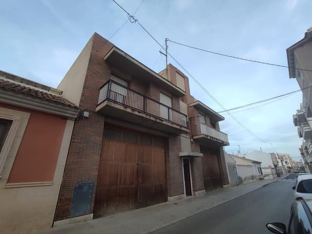 8 bedroom Finca/Country House for sale in Bigastro with garage - € 260,000 (Ref: 7281232)