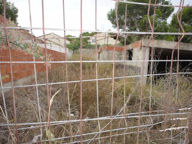 3 bedroom Villa for sale in Vistabella, Orihuela with garage - € 120,000 (Ref: 7679652)