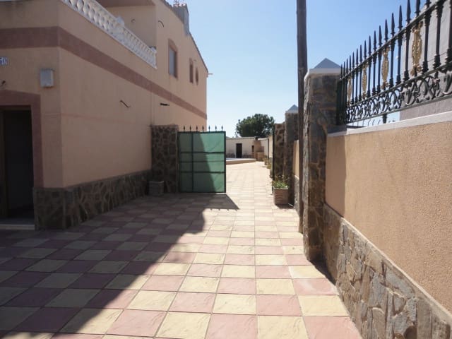3 bedroom Villa for sale in Orihuela with pool garage - € 300,000 (Ref: 7692232)