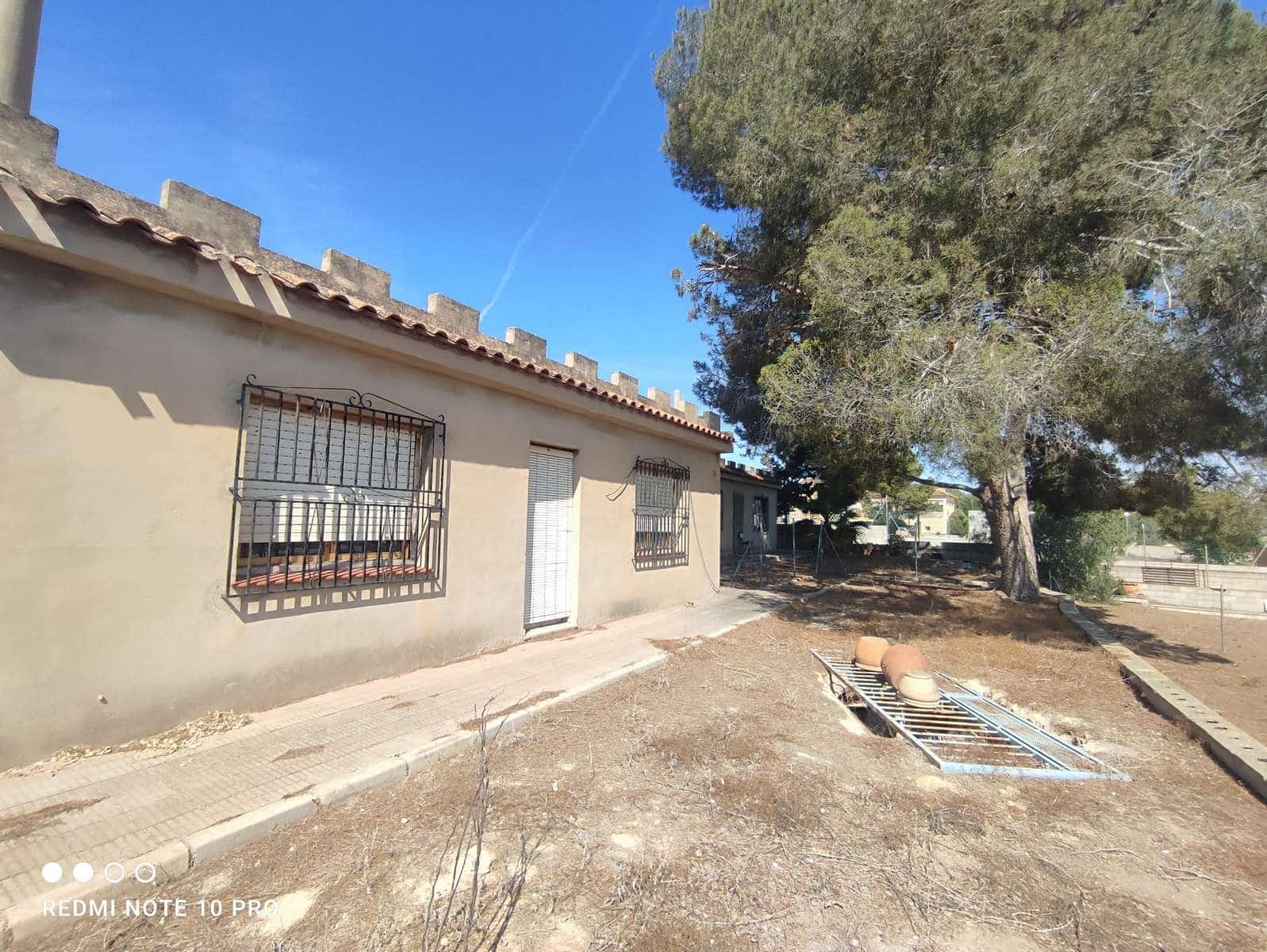 2 soveværelse Finca/Landehus til salg i Bigastro med garage - € 140.000 (Ref: 8369732)