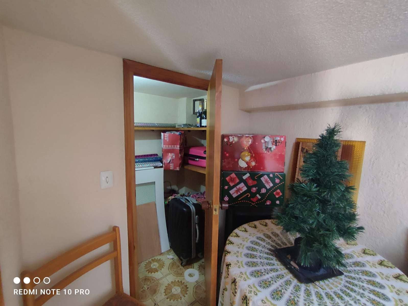 4 makuuhuone Omakotitalo myytävänä paikassa Bigastro mukana 
autotalli - 160 000 € (Ref: 8444457)