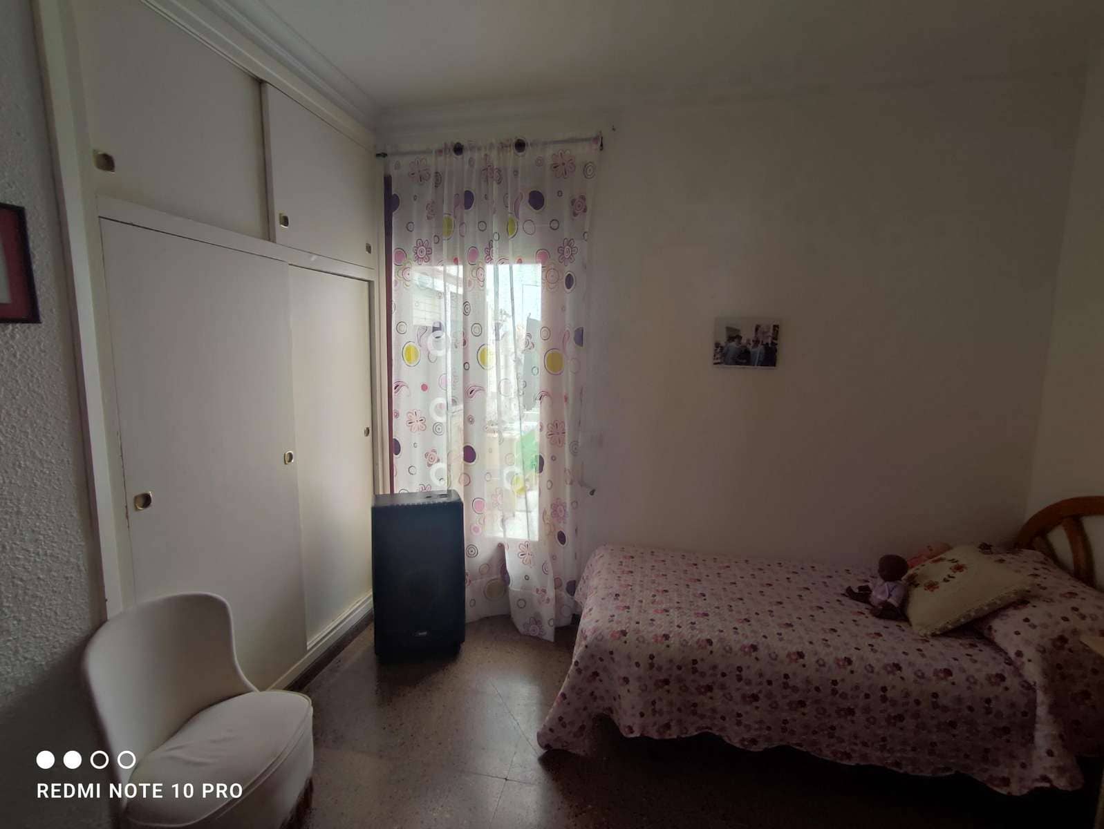 4 makuuhuone Omakotitalo myytävänä paikassa Bigastro mukana 
autotalli - 160 000 € (Ref: 8444457)