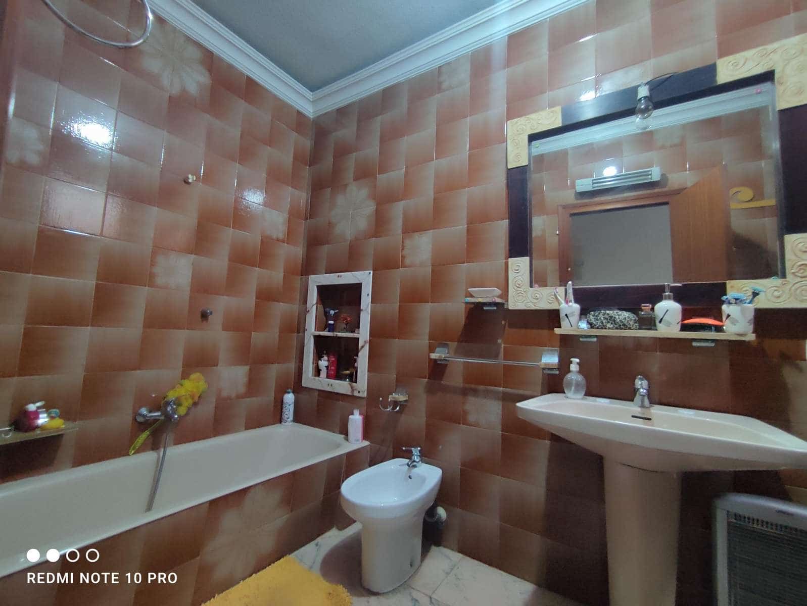 4 makuuhuone Omakotitalo myytävänä paikassa Bigastro mukana 
autotalli - 160 000 € (Ref: 8444457)