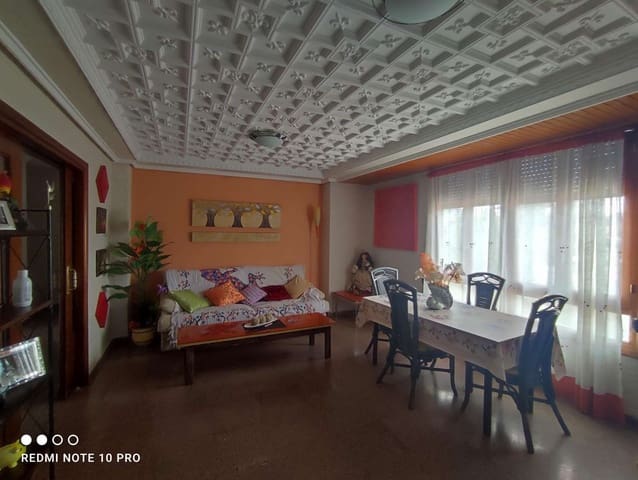 4 makuuhuone Omakotitalo myytävänä paikassa Bigastro mukana 
autotalli - 160 000 € (Ref: 8444457)