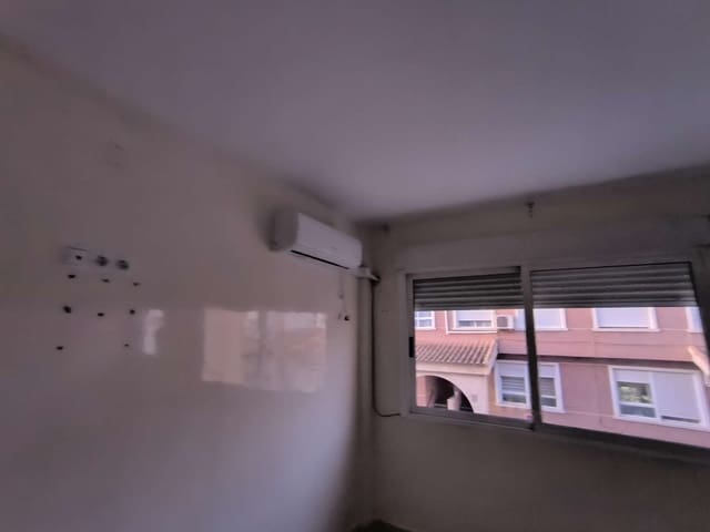 4 soveværelse Byhus til salg i Desamparados - Hurchillo - Torremendo, Orihuela - € 128.000 (Ref: 8756650)