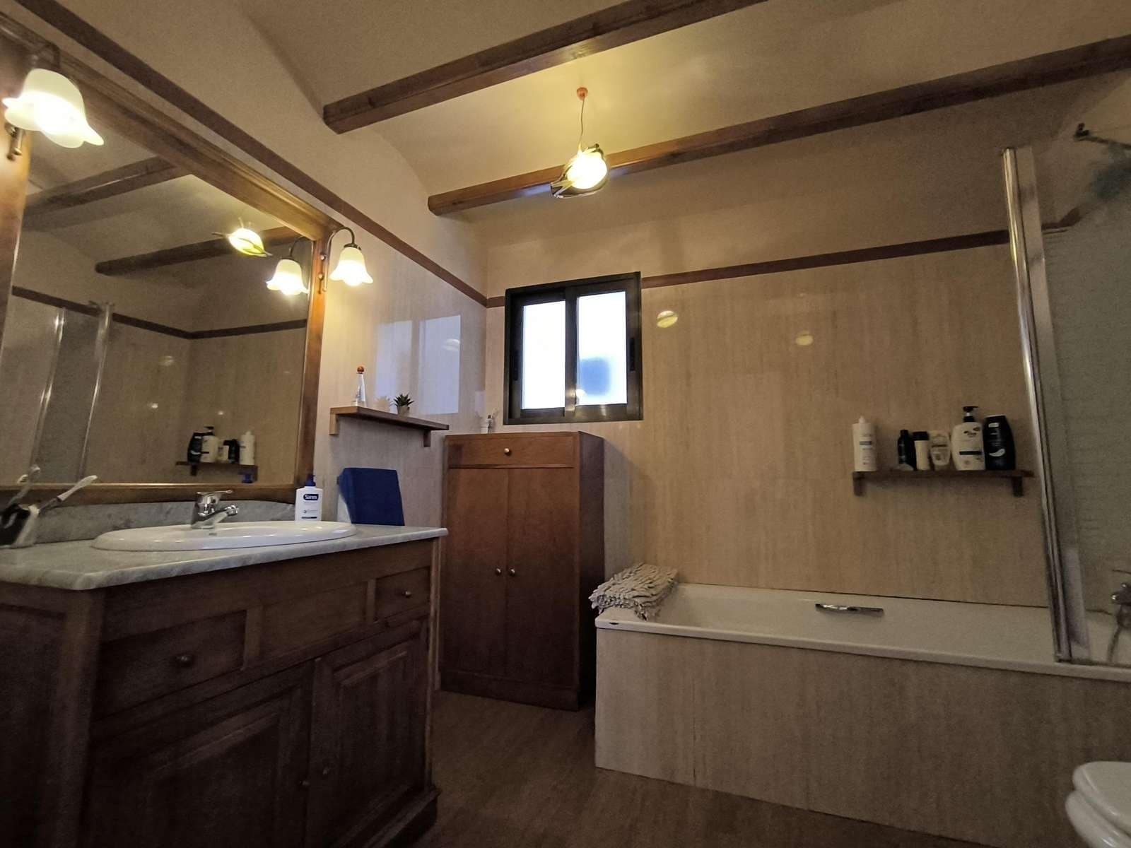 3 slaapkamer Villa te koop in Bigastro met zwembad garage - € 300.000 (Ref: 8802976)