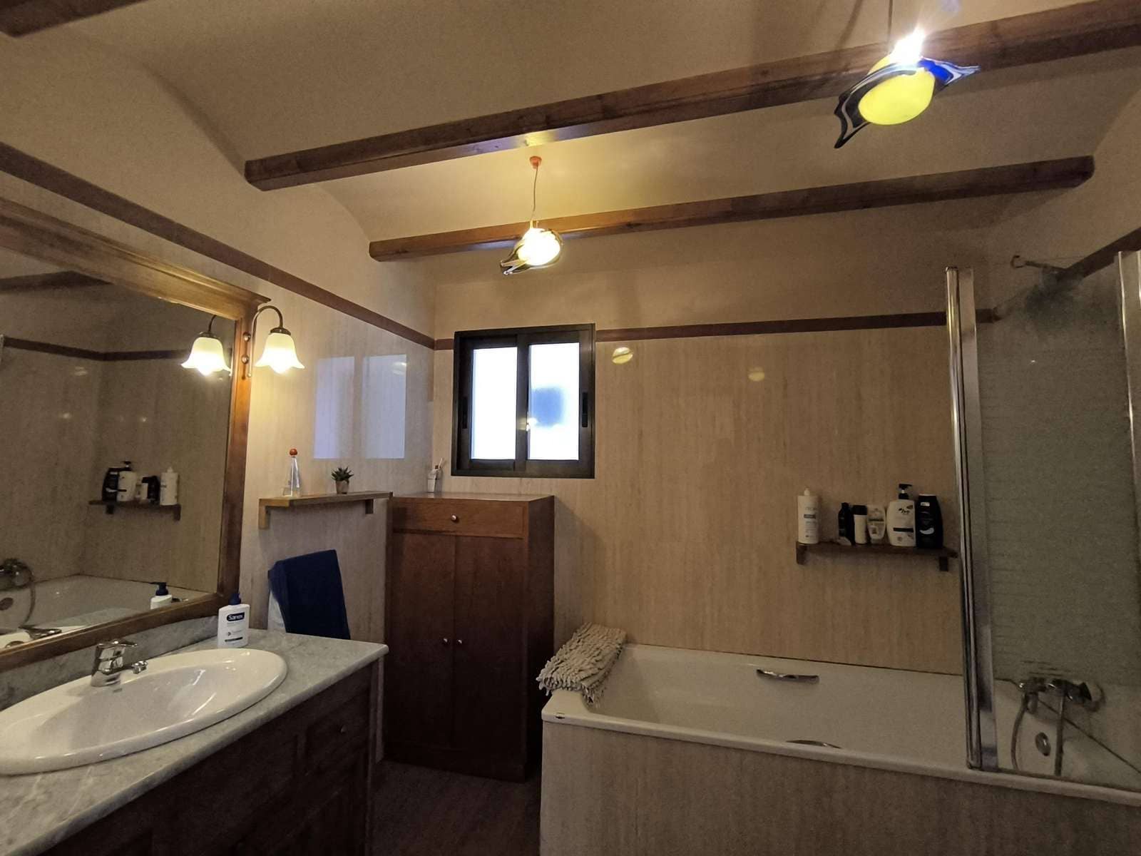 3 slaapkamer Villa te koop in Bigastro met zwembad garage - € 300.000 (Ref: 8802976)