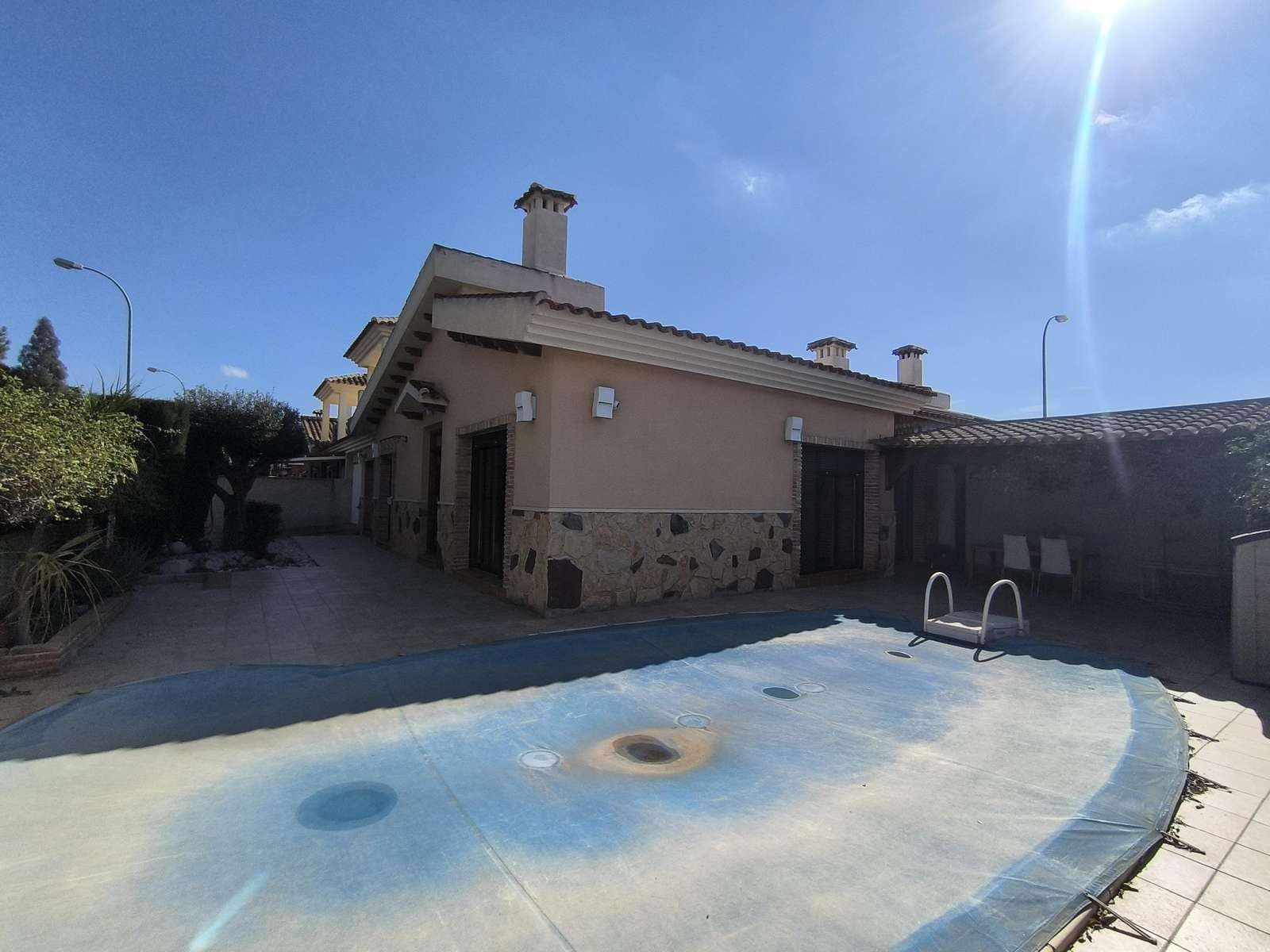 3 slaapkamer Villa te koop in Bigastro met zwembad garage - € 300.000 (Ref: 8802976)