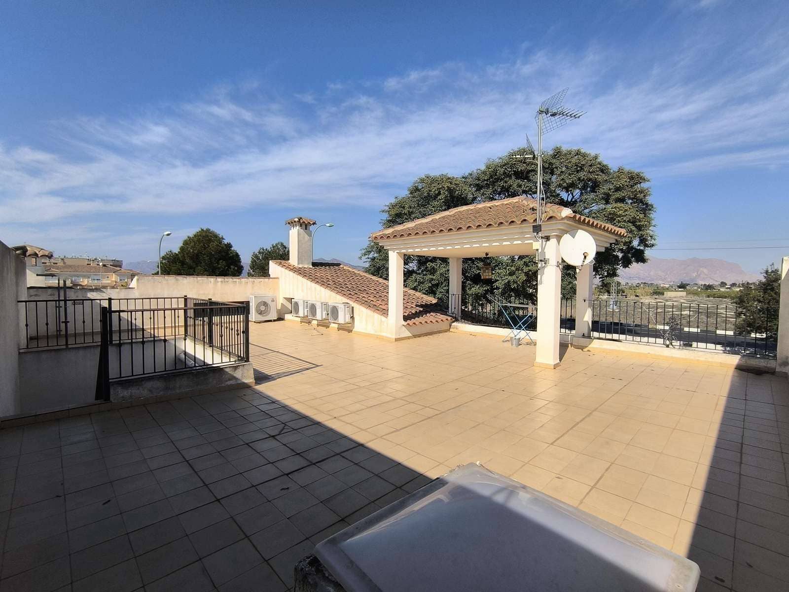 3 slaapkamer Villa te koop in Bigastro met zwembad garage - € 300.000 (Ref: 8802976)