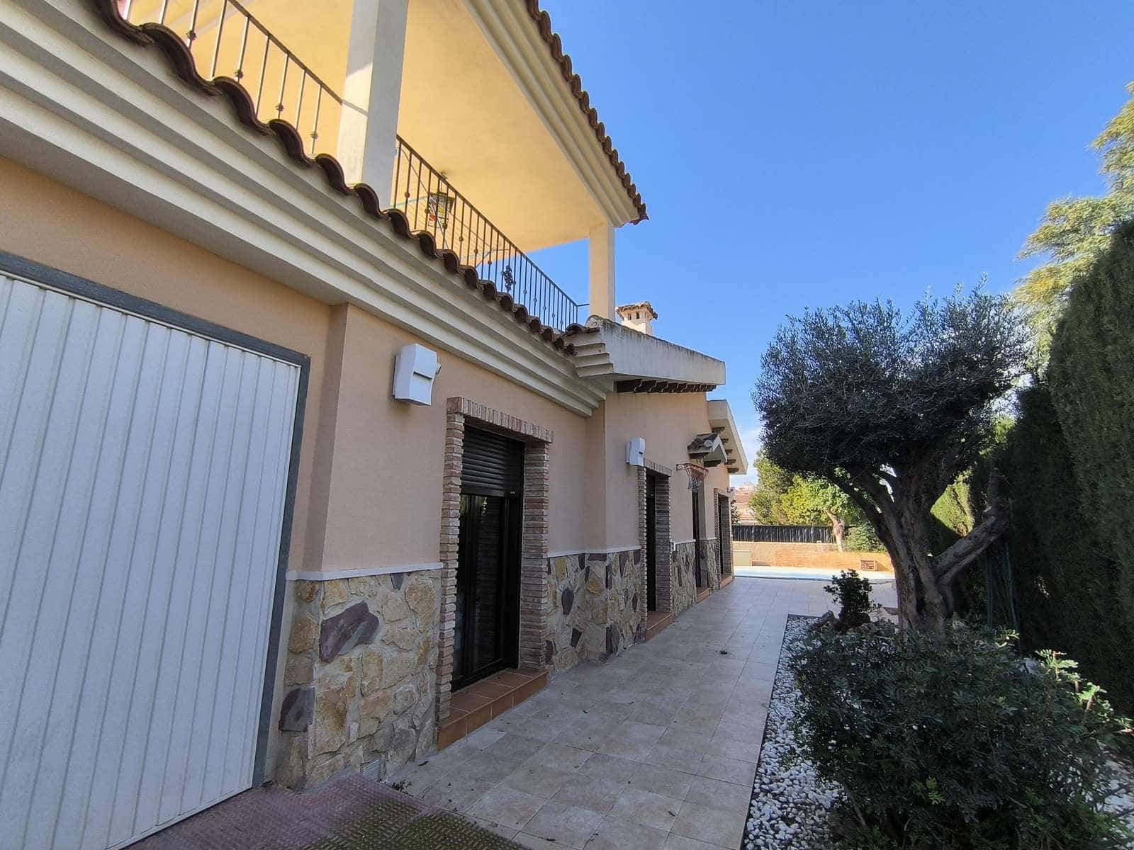 3 slaapkamer Villa te koop in Bigastro met zwembad garage - € 300.000 (Ref: 8802976)