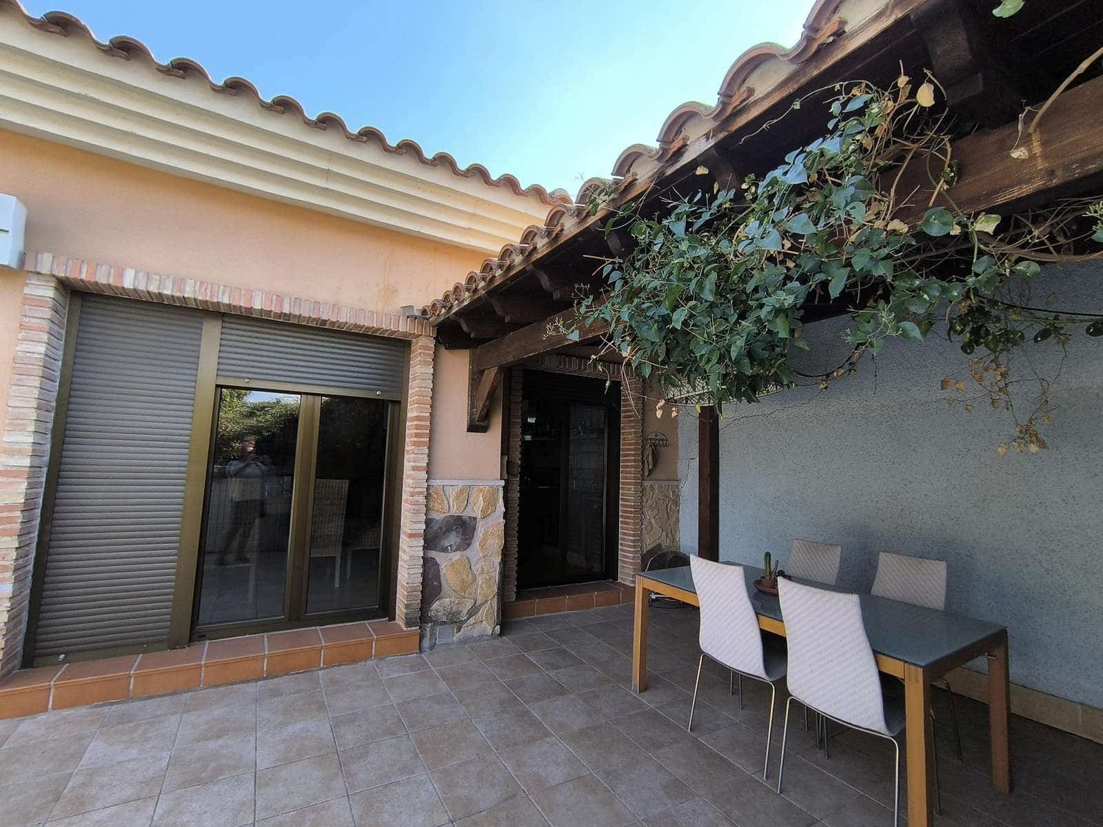 3 slaapkamer Villa te koop in Bigastro met zwembad garage - € 300.000 (Ref: 8802976)