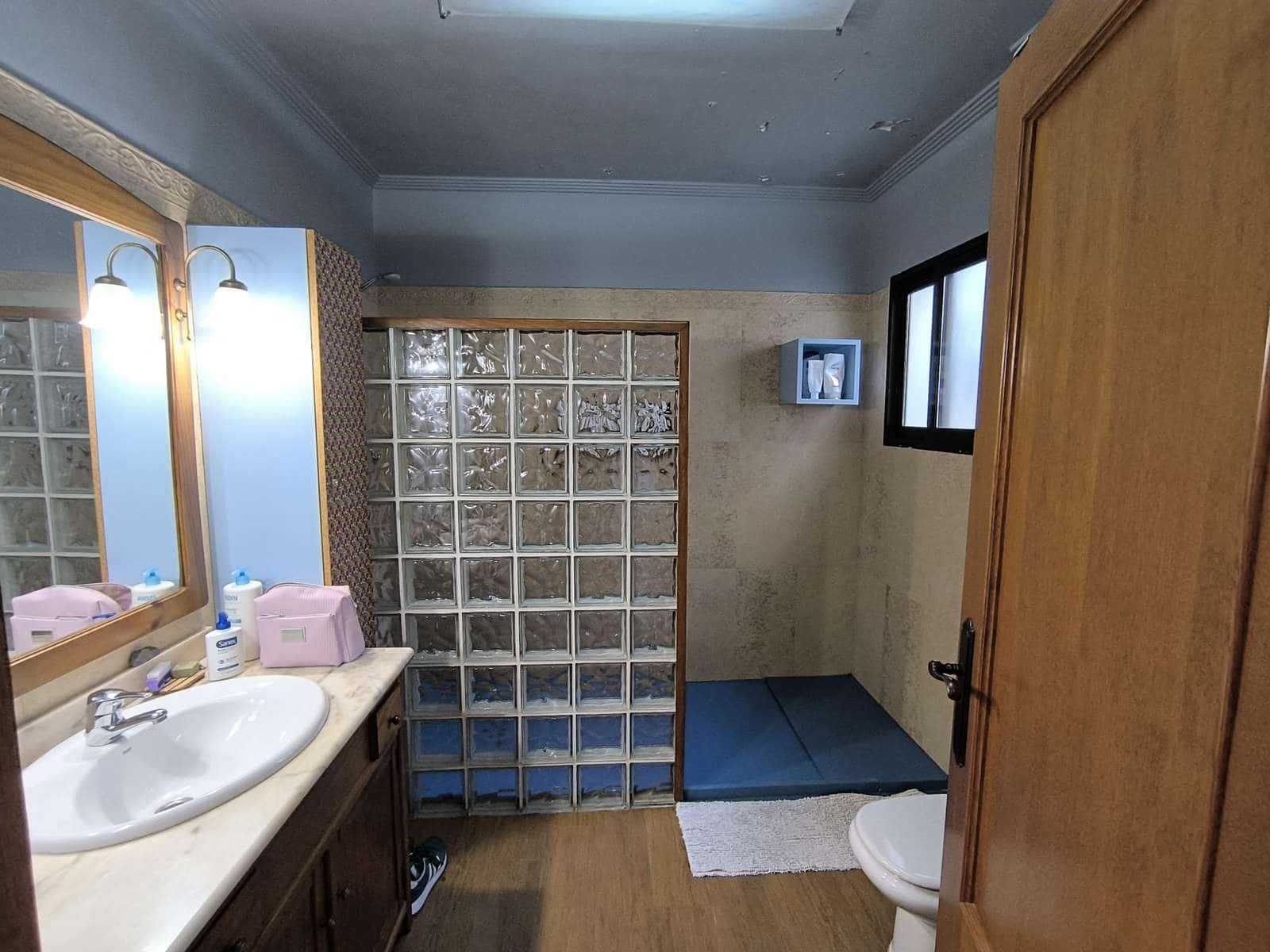 3 slaapkamer Villa te koop in Bigastro met zwembad garage - € 300.000 (Ref: 8802976)