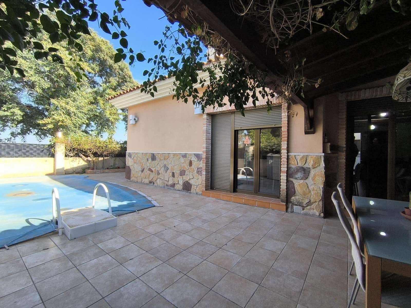 3 slaapkamer Villa te koop in Bigastro met zwembad garage - € 300.000 (Ref: 8802976)