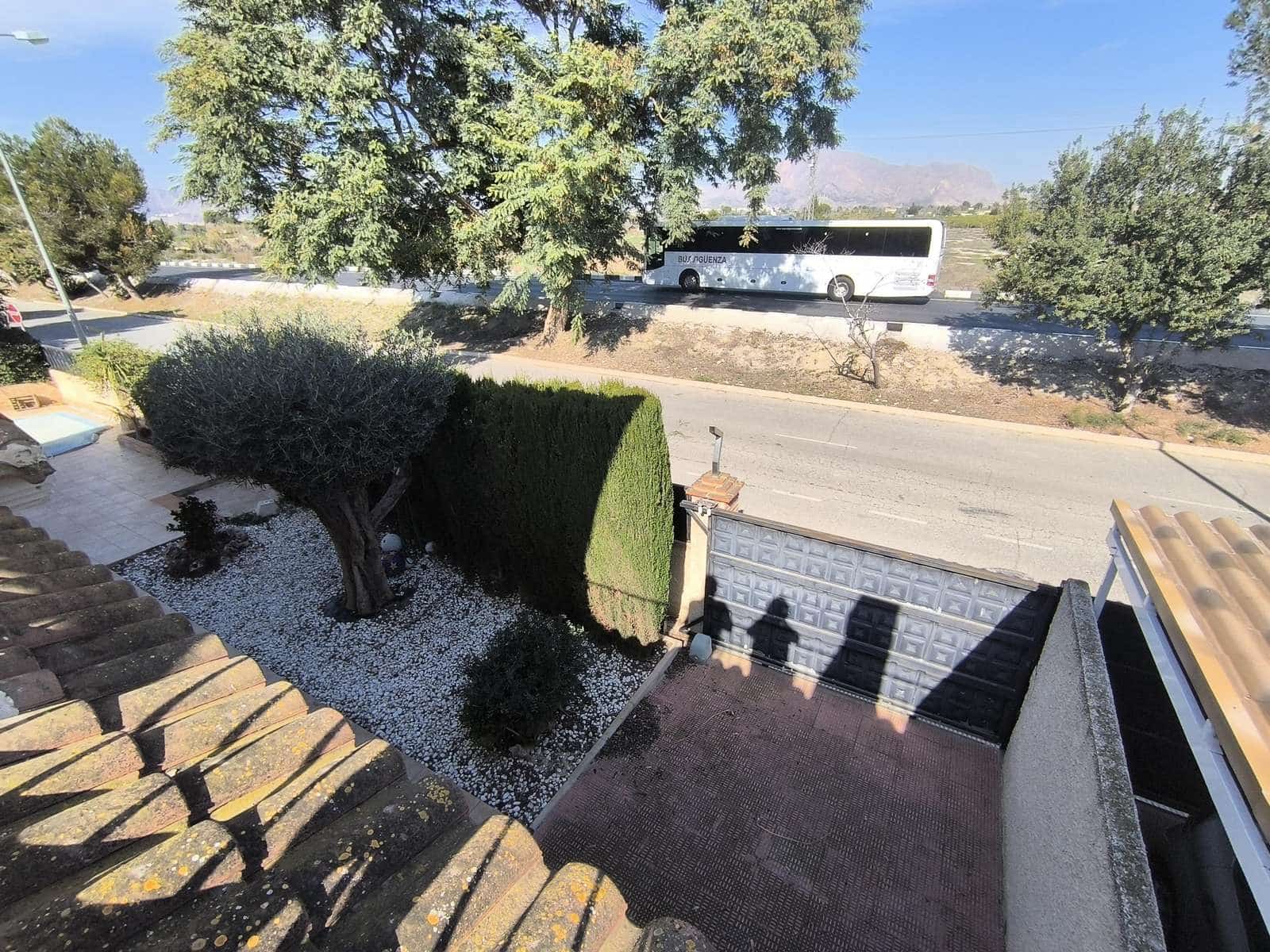 3 slaapkamer Villa te koop in Bigastro met zwembad garage - € 300.000 (Ref: 8802976)