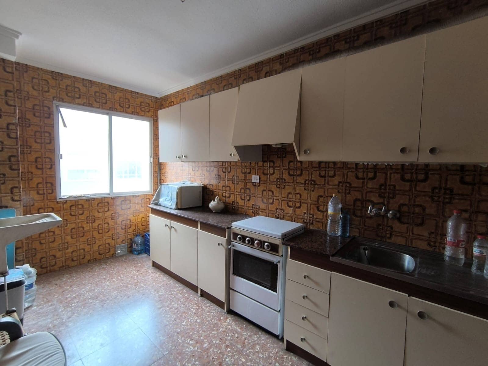 3 bedroom Beach Apartment for sale in Torrevieja - € 170,000 (Ref: 8875876)