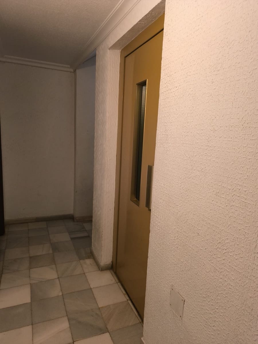 3 bedroom Beach Apartment for sale in Torrevieja - € 170,000 (Ref: 8875876)