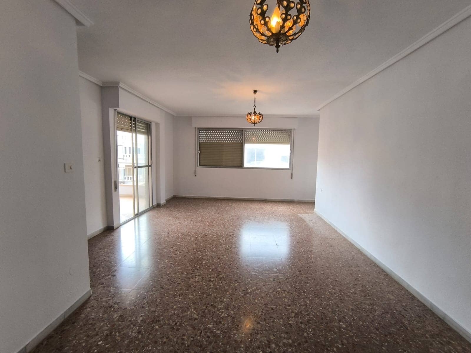 3 bedroom Beach Apartment for sale in Torrevieja - € 170,000 (Ref: 8875876)