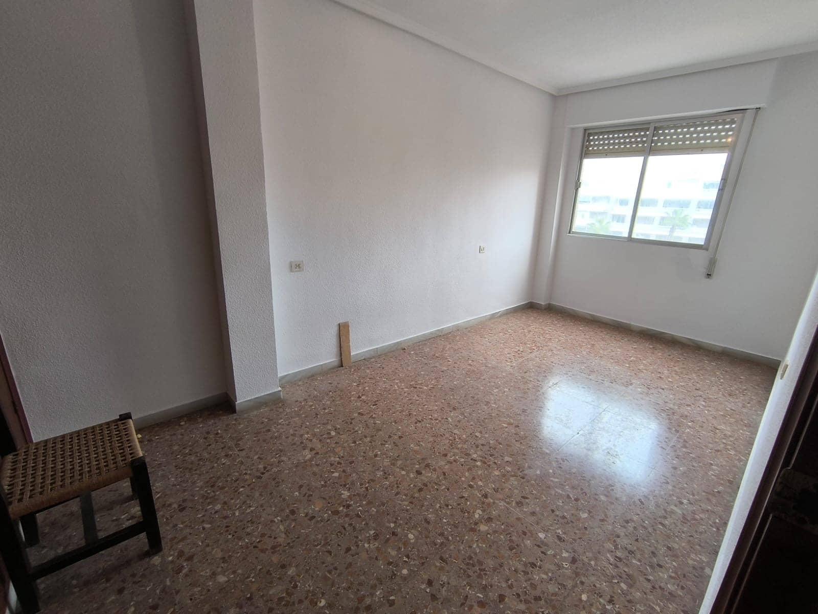 3 bedroom Beach Apartment for sale in Torrevieja - € 170,000 (Ref: 8875876)